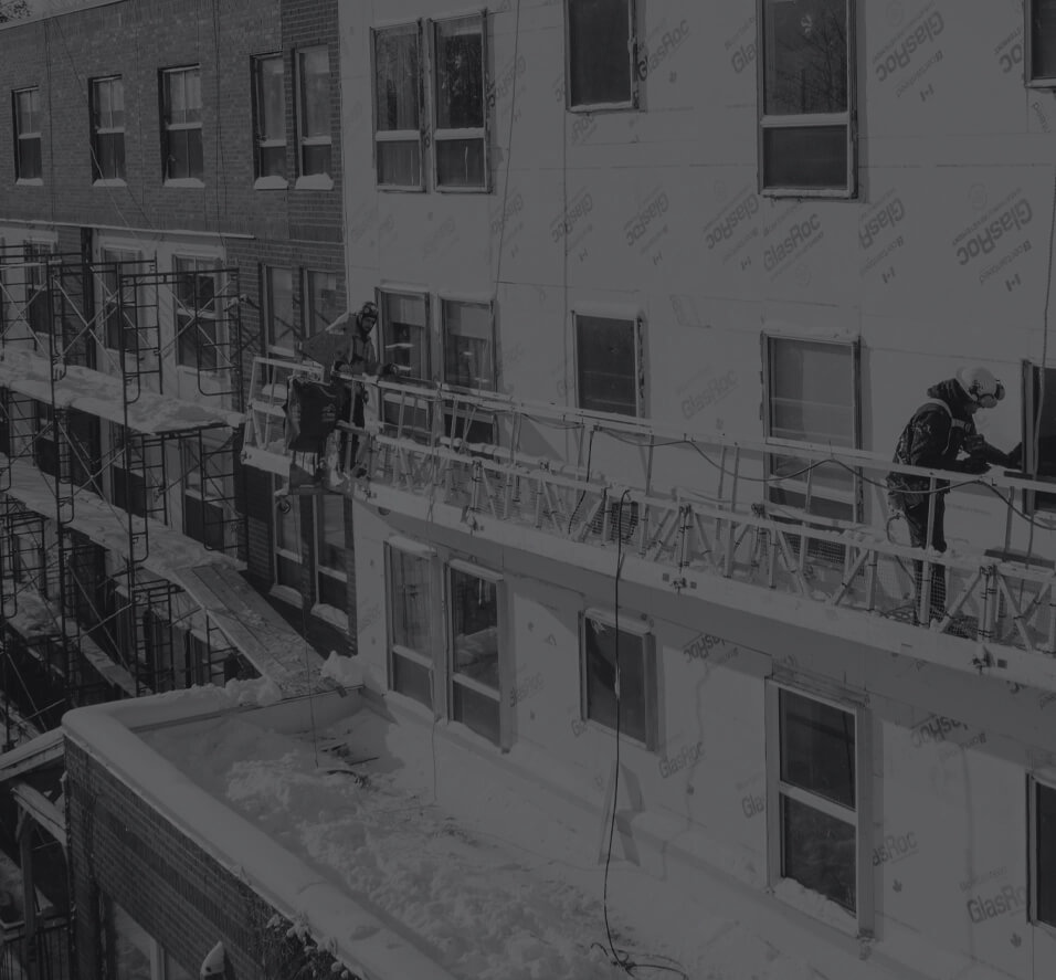 Structure verrière et escalier intérieur