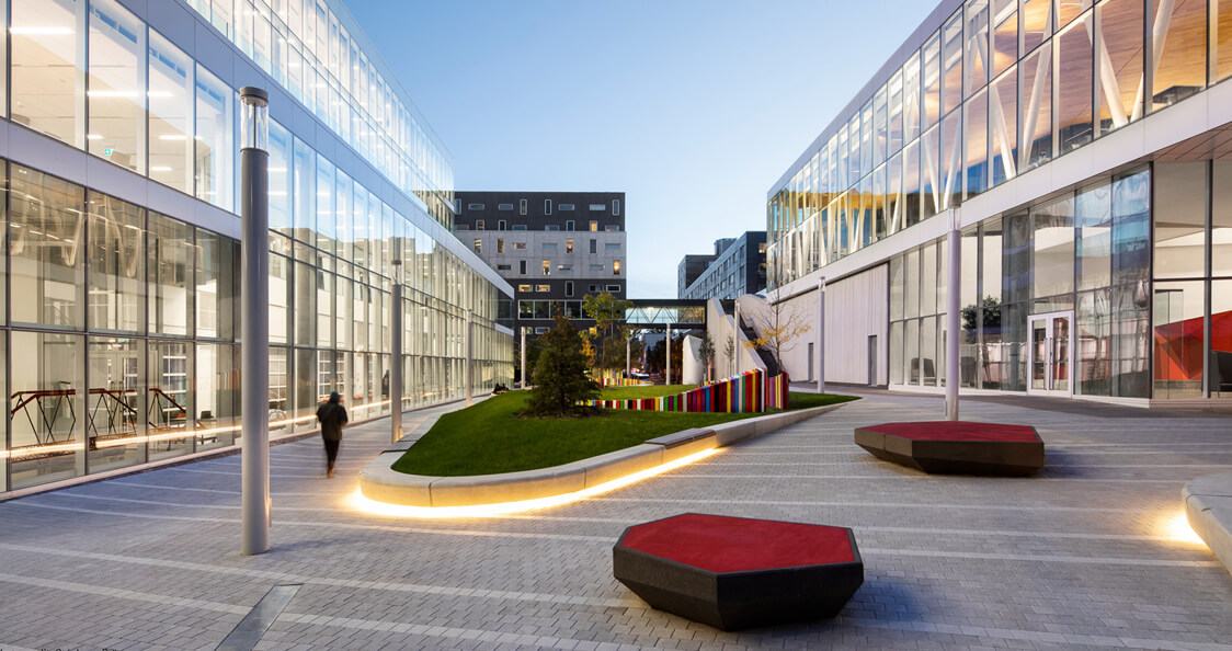 Couloir d'un hôpital, Charles Lemoyne